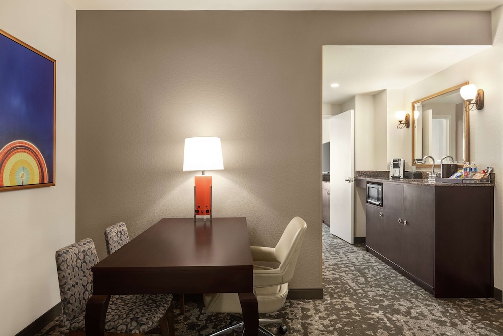 Embassy Suites by Hilton Orlando Lake Buena Vista South - photo 28