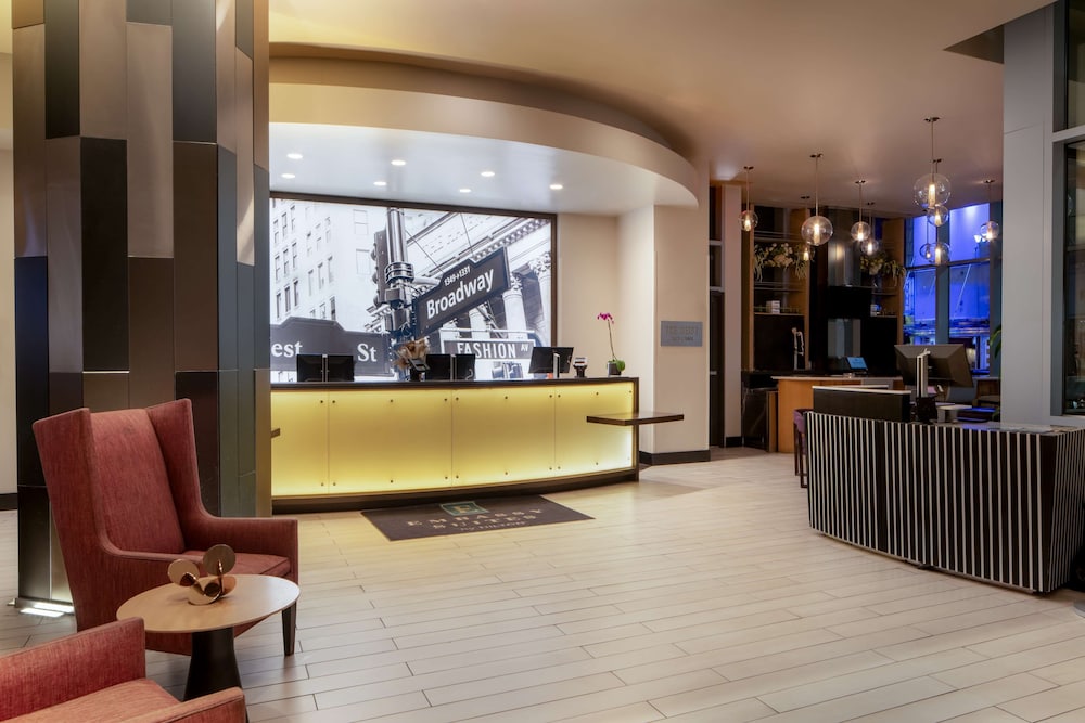 Embassy Suites by Hilton New York Manhattan Times Square - photo 13