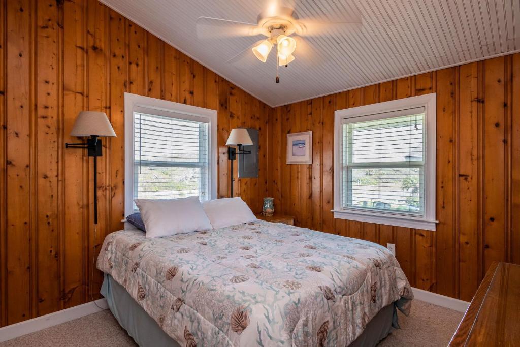 Windward Mark by Oak Island Accommodations - photo 16
