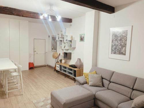Premium apartment in the city center Via orfeo 12 — 4-Star Luxury Hotel in Bologna, Italy