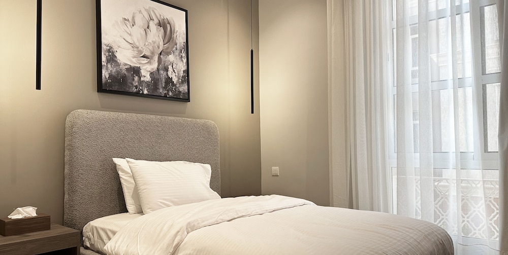 Kease King Salman D 8 Royal Touch XZ40 — 4-Star Luxury Hotel in Riyadh, Saudi Arabia