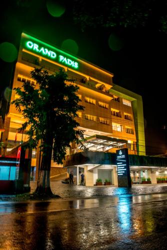 Grand Padis Hotel — Bondowoso