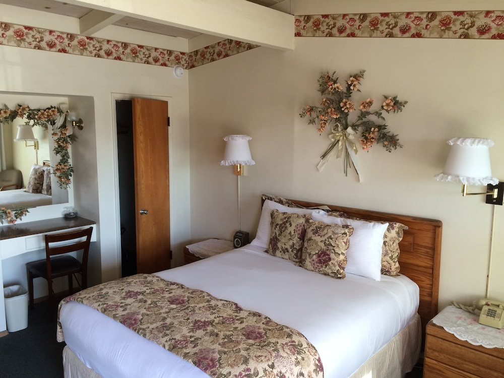 Sundown Inn - photo 9