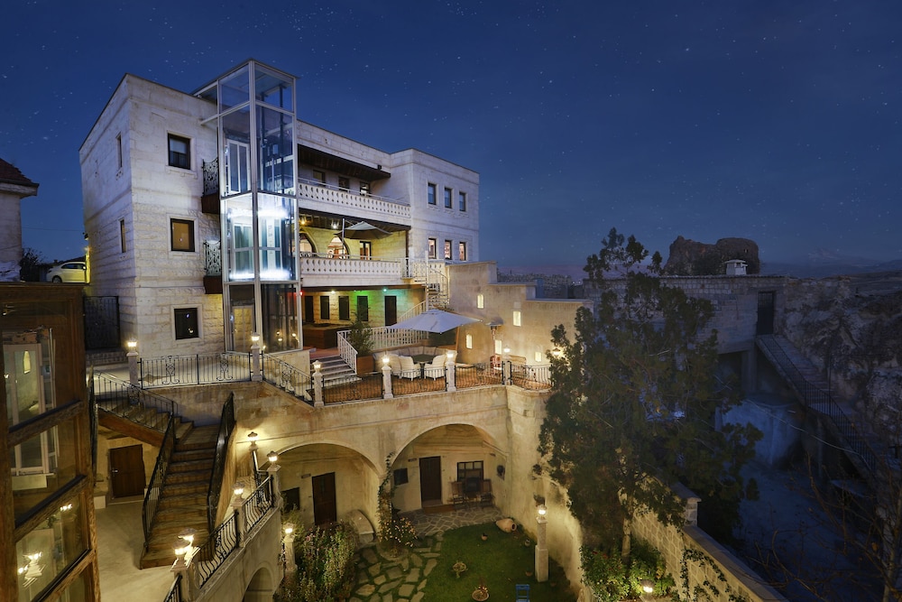 Cappadocia Minia Cave Hotel — Uerguep — photo 4