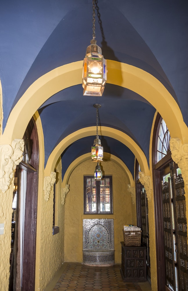 Young Mansion - photo 112