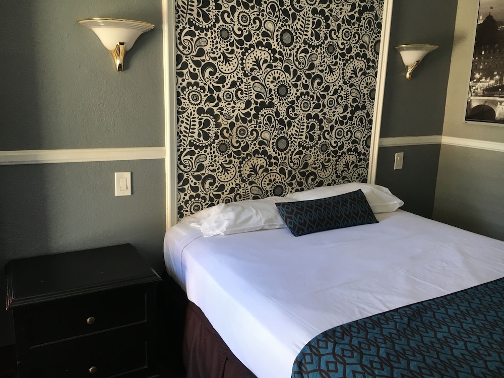 Hotel Salina Long Beach - photo 8