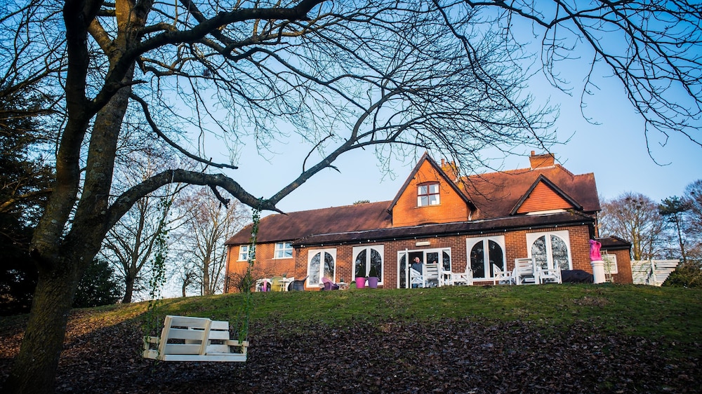 Gray Manor Hotel in Salisbury, United Kingdom