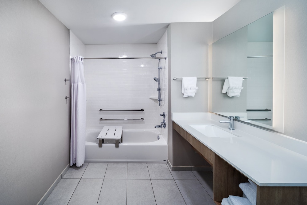 Staybridge Suites Portland by IHG - photo 23