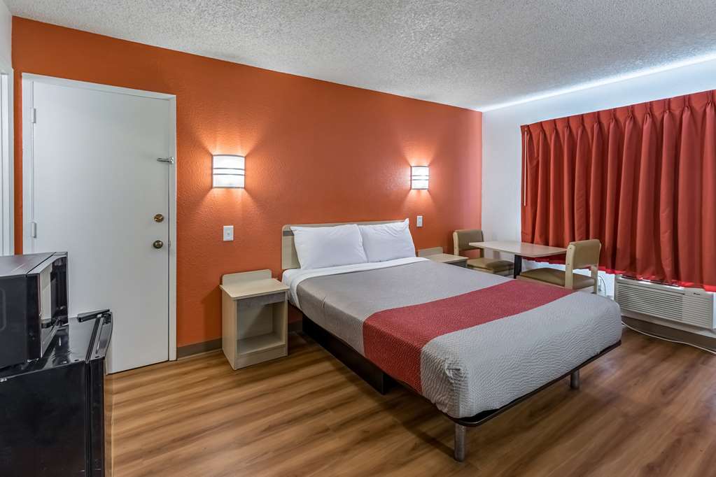 Motel 6 Beaverton OR - photo 7