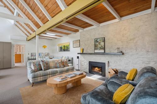 Redwood Retreat in Wanaka, New Zealand