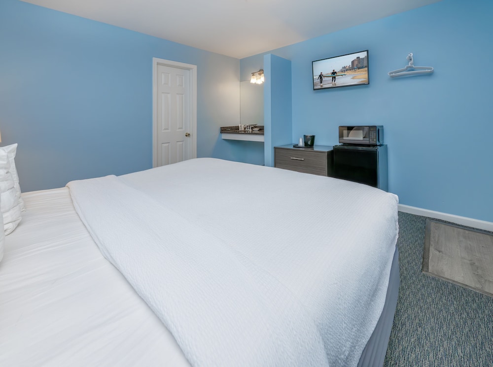 Commander Beach House Hotel - photo 10