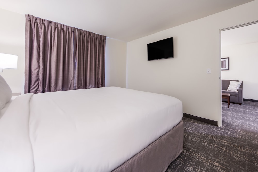Cobblestone Inn & Suites Fremont - photo 11