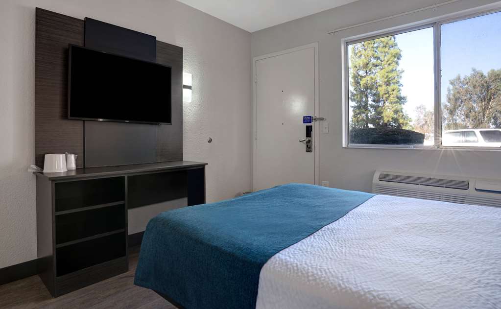 Motel 6 Bakersfield CA South - photo 14