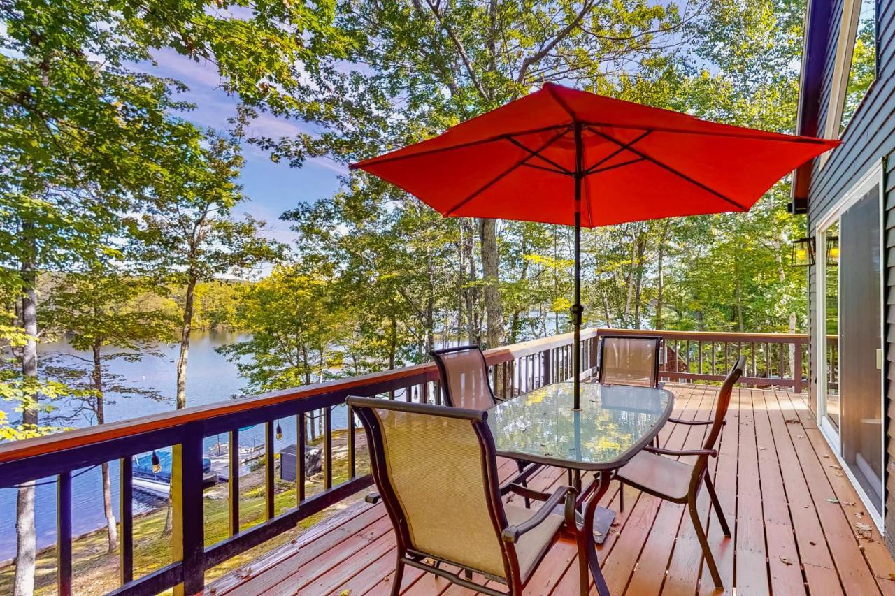 Marwood Lake Cottage — 4-Star Luxury Hotel in Wakefield, United States