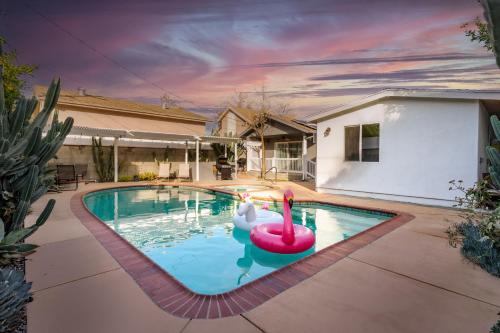 Modern Oasis with Pool & Jacuzzi near Universal Studios in Los Angeles, United States