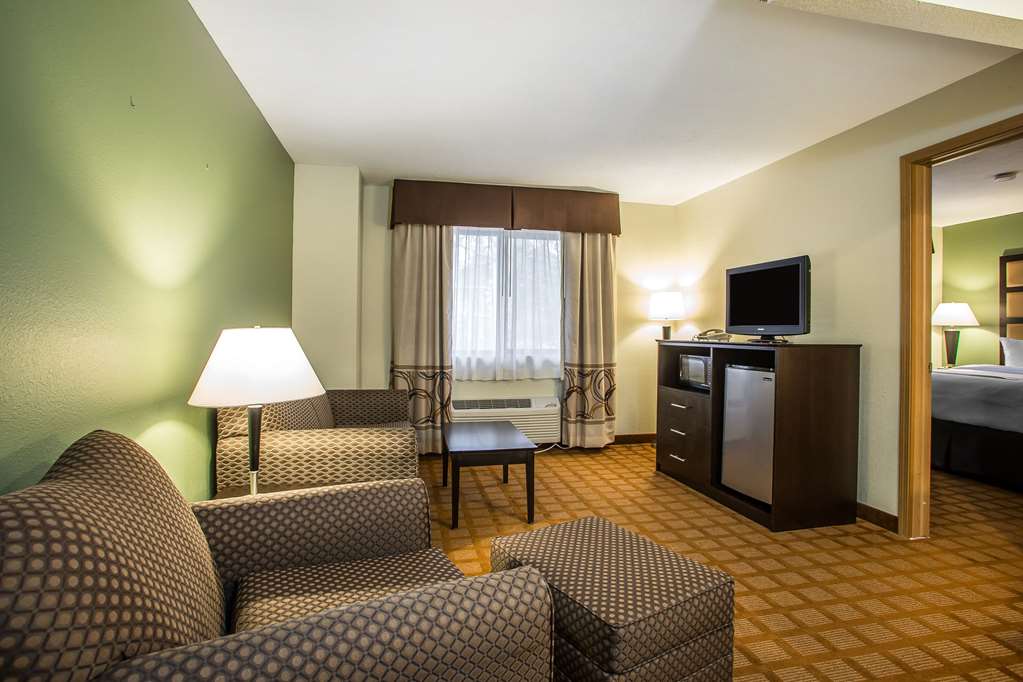 Quality Inn & Suites Marinette - photo 34