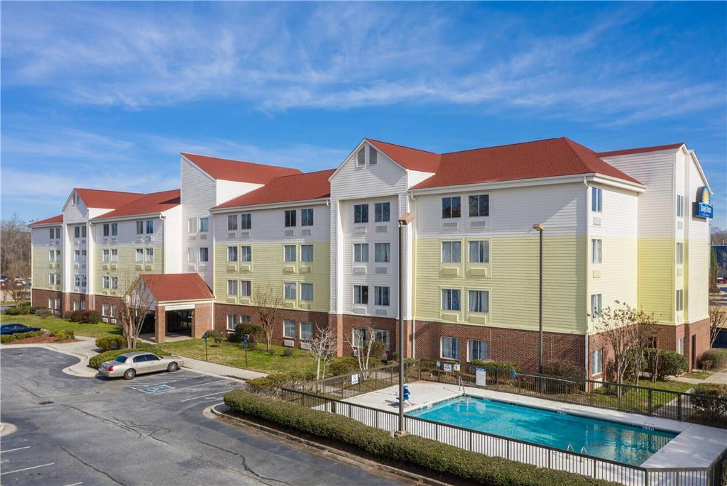 Days Inn by Wyndham Macon I 75 North - photo 3