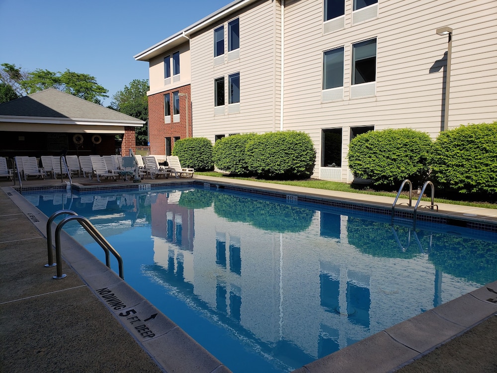 Hampton Inn & Suites Newtown - photo 120