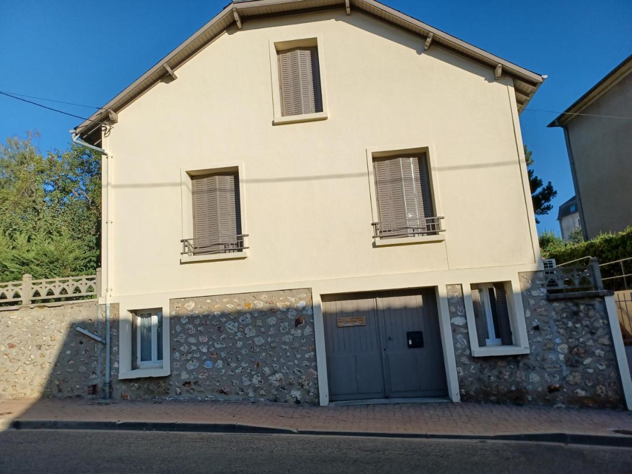 La Maison D'adele — 4-Star Luxury Hotel in Sancerre, France