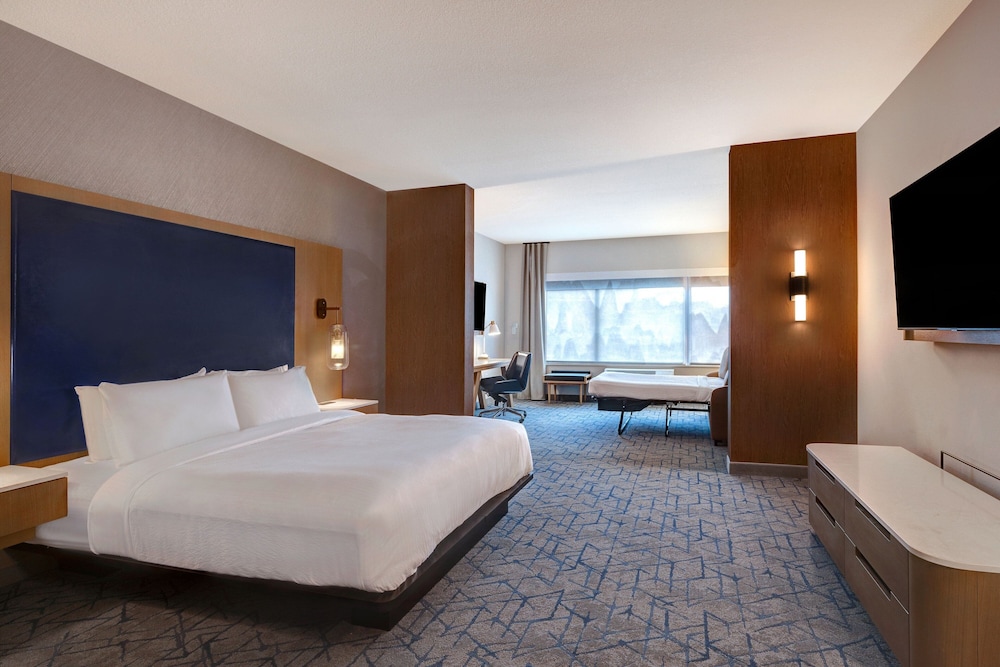 Fairfield Inn & Suites By Marriott Minneapolis Downtown - photo 14