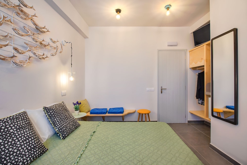 Afrodete Hotel — Fira — photo 3