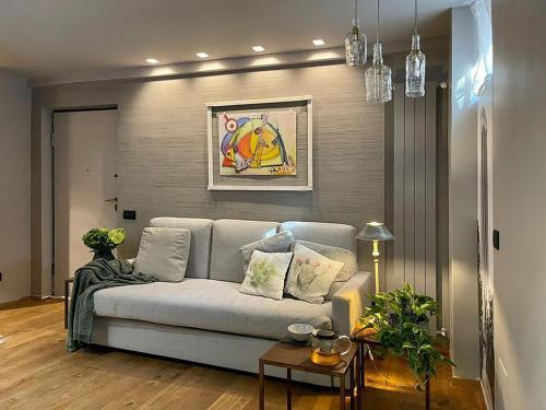 Luxury Art & Chromotherapy Apartment Downtown FREE PARKING — 4-Star Luxury Hotel in Milan, Italy