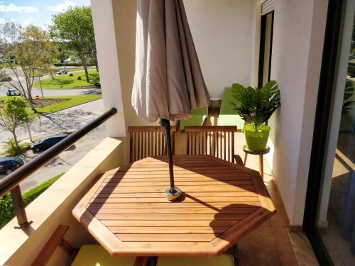 Sea View Apartment Portimão Balcony — 4-Star Luxury Hotel in Portimao, Portugal