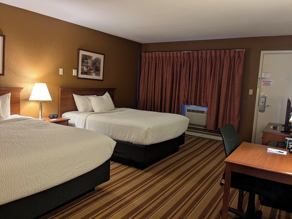 Magnuson Hotel Copper Crown - photo 9