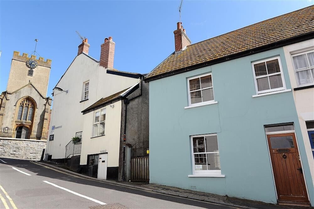 Bedrock — 4-Star Luxury Hotel in Lyme Regis, United Kingdom