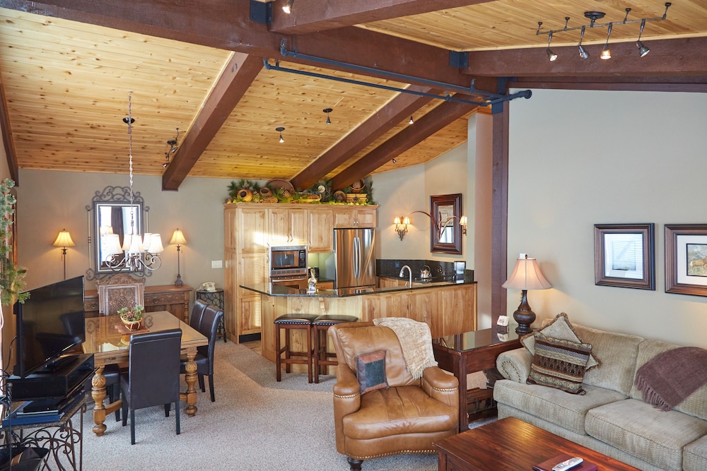 Snowmass Village by Gondola Resorts - photo 4