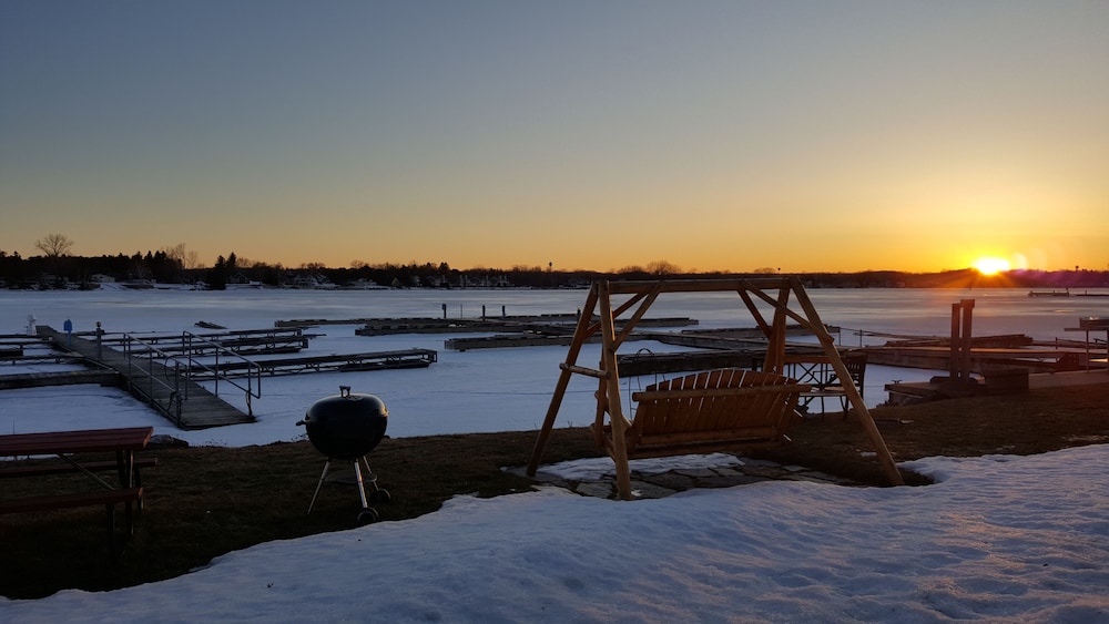 Snug Harbor Inn - photo 112