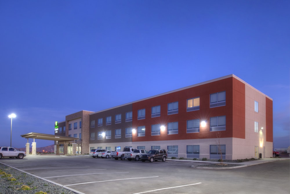 Holiday Inn Express & Suites Van Horn by IHG - photo 62
