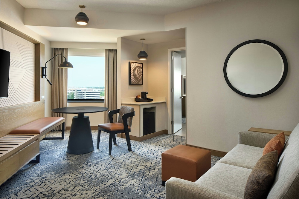 Sheraton Suites Chicago O'Hare - photo 33
