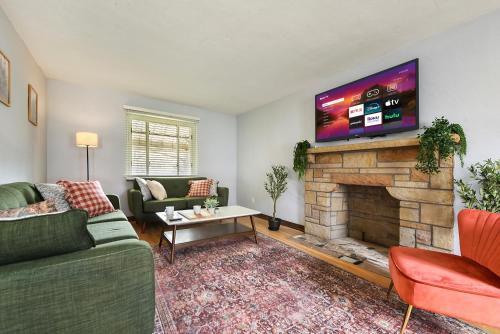Cozy 3 bedroom family home sleeps 8 great coffee — 4-Star Luxury Hotel in Pittsburgh, United States