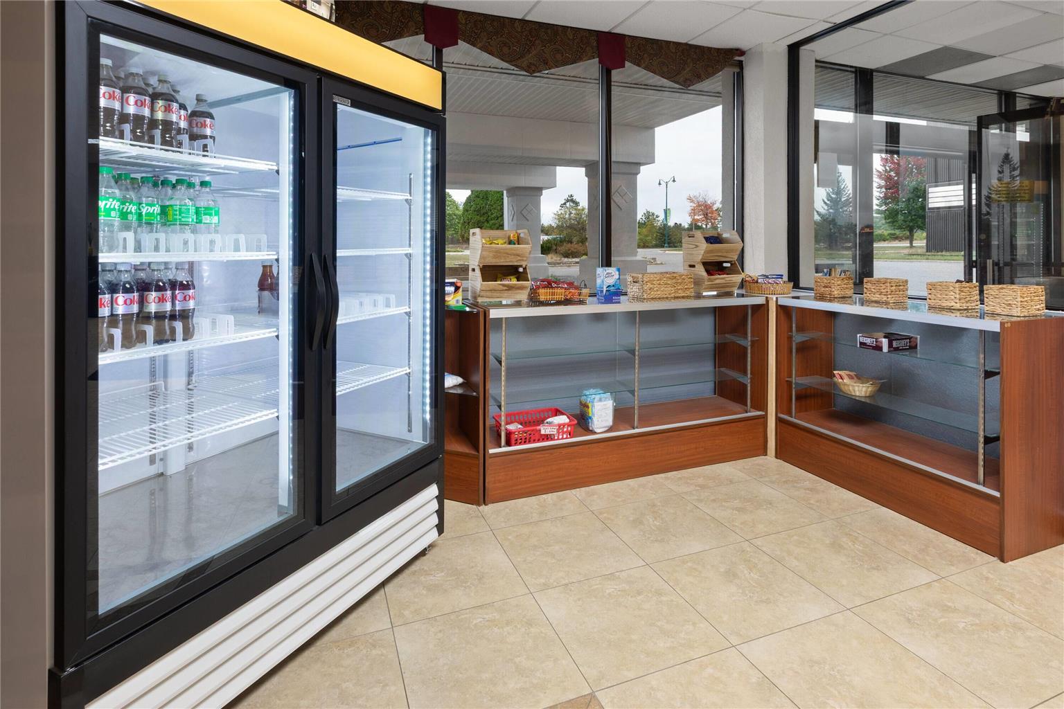 Quality Inn & Suites - photo 31