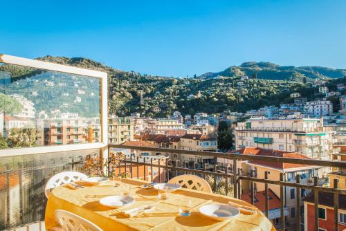 MARI E MONTI Appartamento in centro — 4-Star Luxury Hotel in Rapallo, Italy