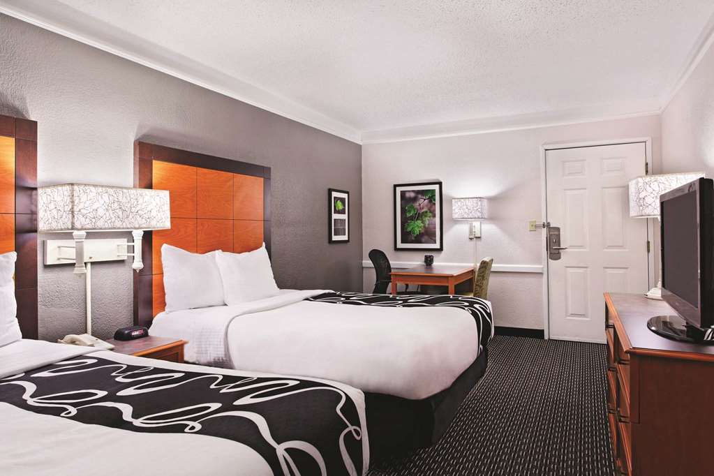 La Quinta Inn by Wyndham Champaign - photo 20