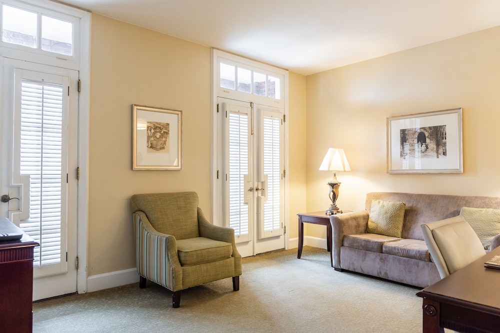 Hampton Inn & Suites Birmingham Downtown Tutwiler - photo 21