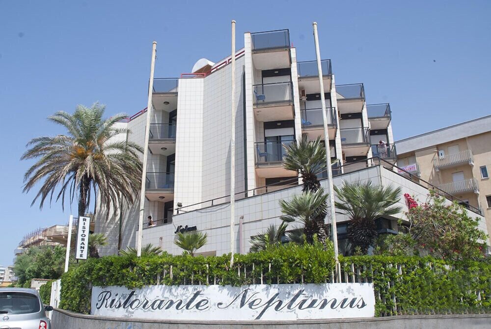 Hotel Neptunus — hotel in Nettuno