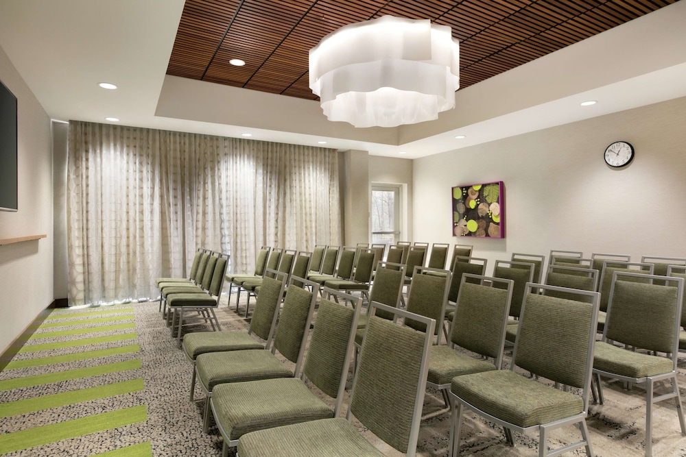 Hampton Inn & Suites Johns Creek - photo 38