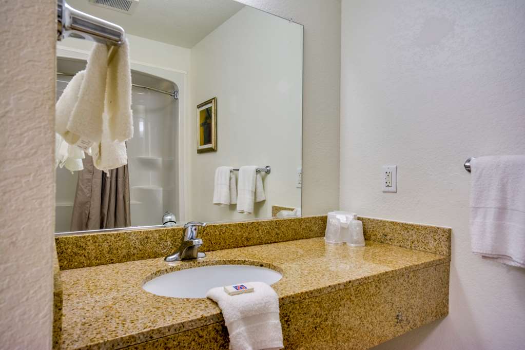 Motel 6 Biloxi MS Beach - photo 24
