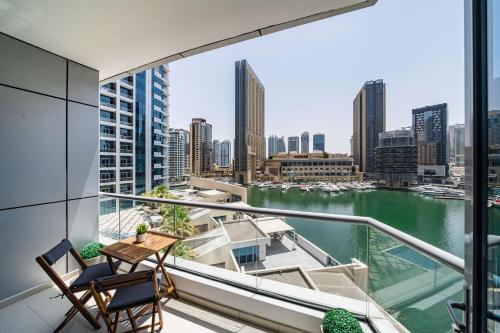 Marina Walk & JBR Beach Cozy & Modern 1 BR — 4-Star Luxury Hotel in Dubai, United Arab Emirates