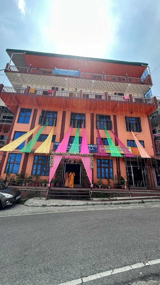 Hotel Maheshswari and Banquet Hall in Tehri, India