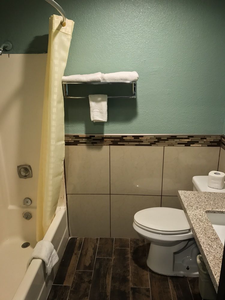 Highland Park Motel - photo 14