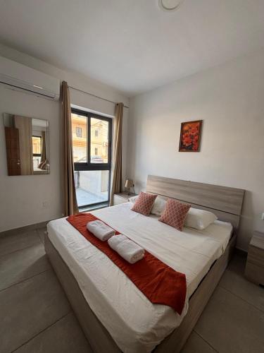 Cozy and Bright Central Room Shared Flat in Imsida, Malta