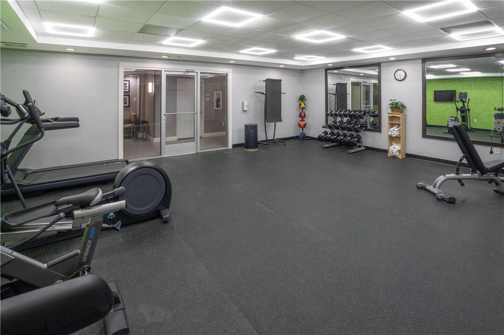 La Quinta Inn & Suites by Wyndham Birmingham Hoover - photo 19