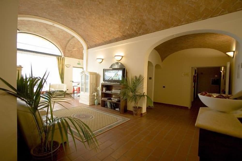 Corte Degli Estensi — Formigine — photo 4