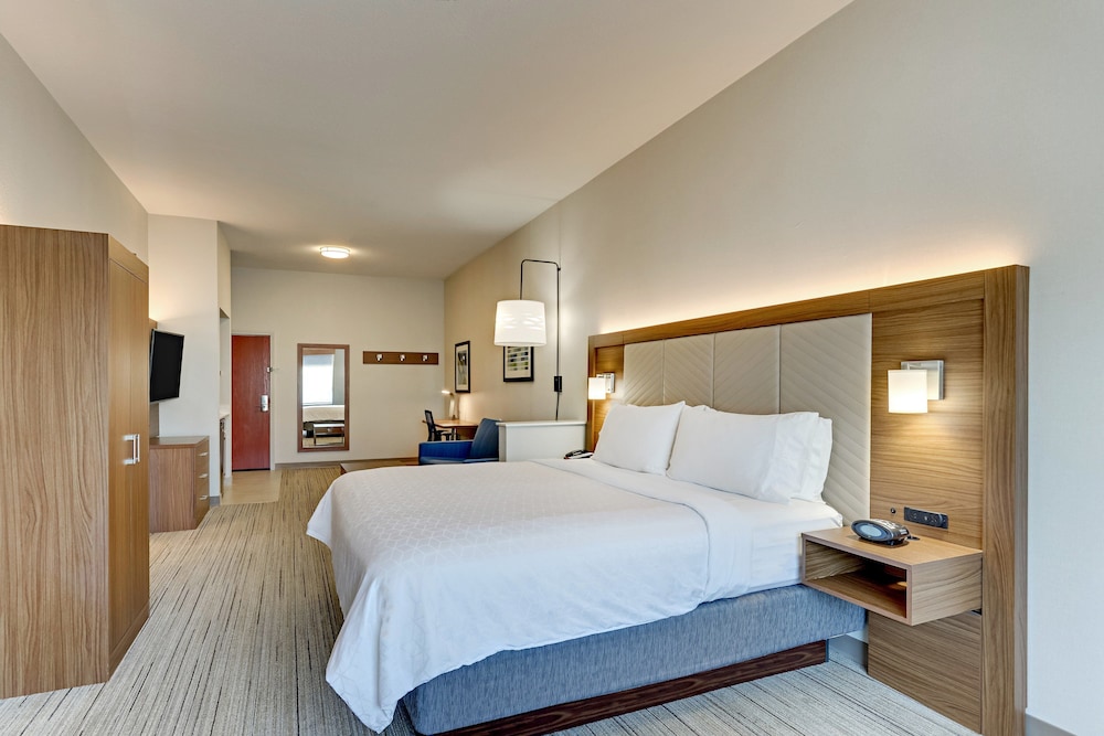 Holiday Inn Express Hotel & Suites Weatherford by IHG - photo 33