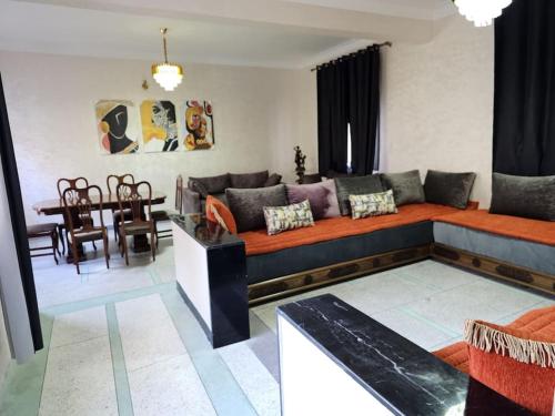 Superbe maison près de la gare de train — 4-Star Luxury Hotel in Fes, Morocco