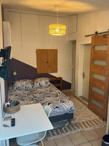 Le Nid Castries Charmant Logement Complet Et Equipe Centre Castries Proche Montpellier — hotel in Castries
